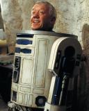 Kenny Baker, qui  incarnait le personnage emblématique  de R2-D2 dans"Star Wars", est décédé le 13 août à l’âge de 83 ans.